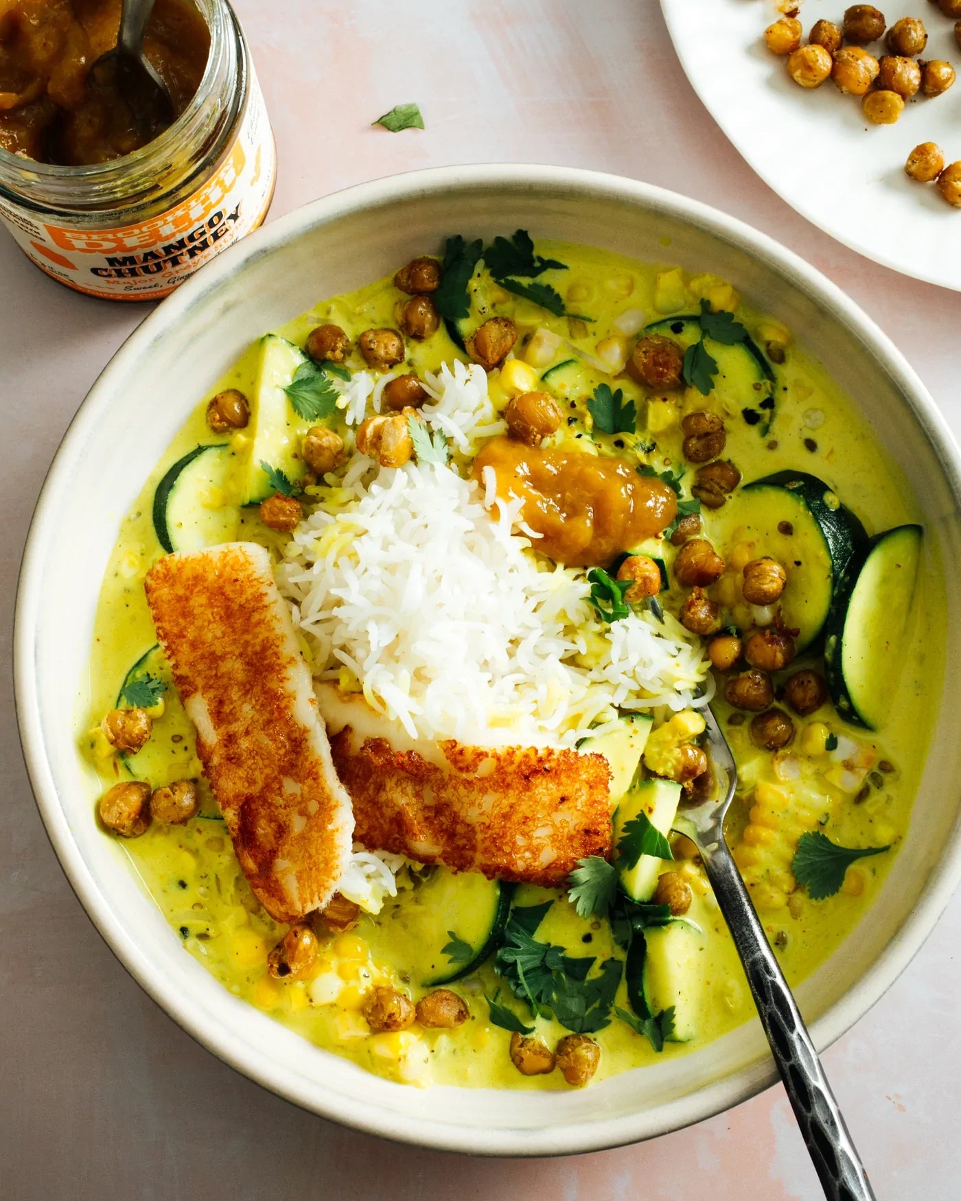 Golden Coconut Curry with Veggies & Halloumi